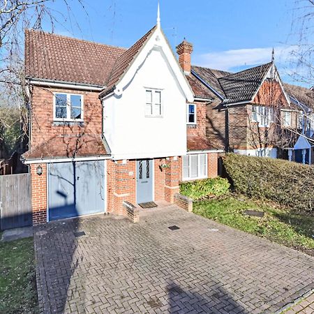 The Woodlands, Shortstay, Ideal For Families, Relocation, Contractors, Travel Stay Horley Exterior photo
