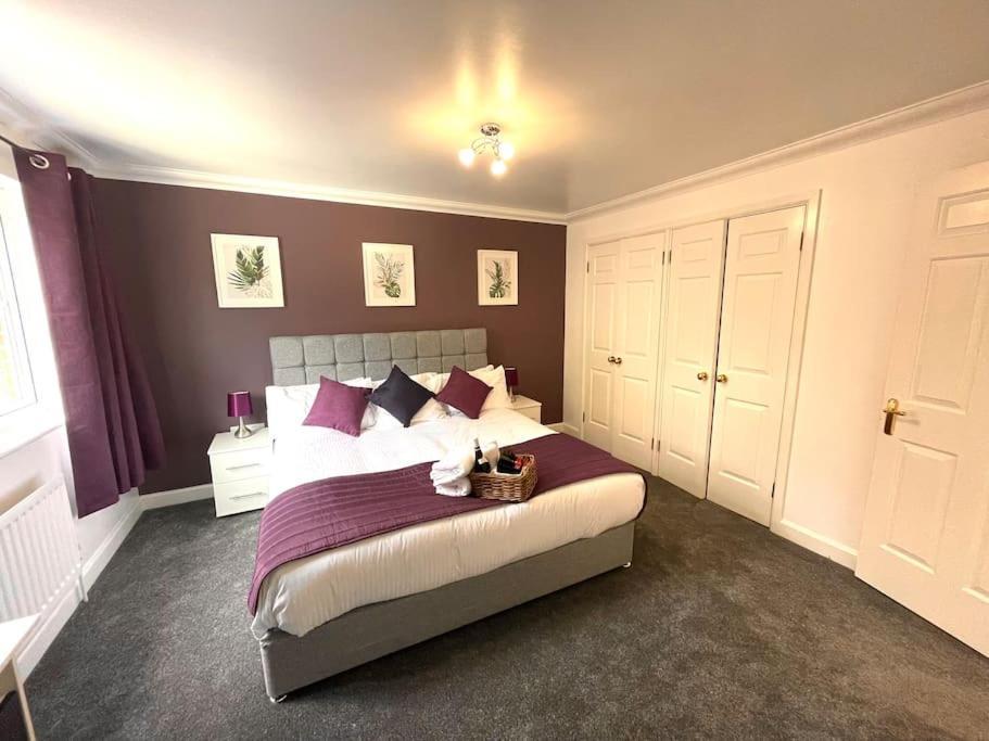 The Woodlands, Shortstay, Ideal For Families, Relocation, Contractors, Travel Stay Horley Exterior photo